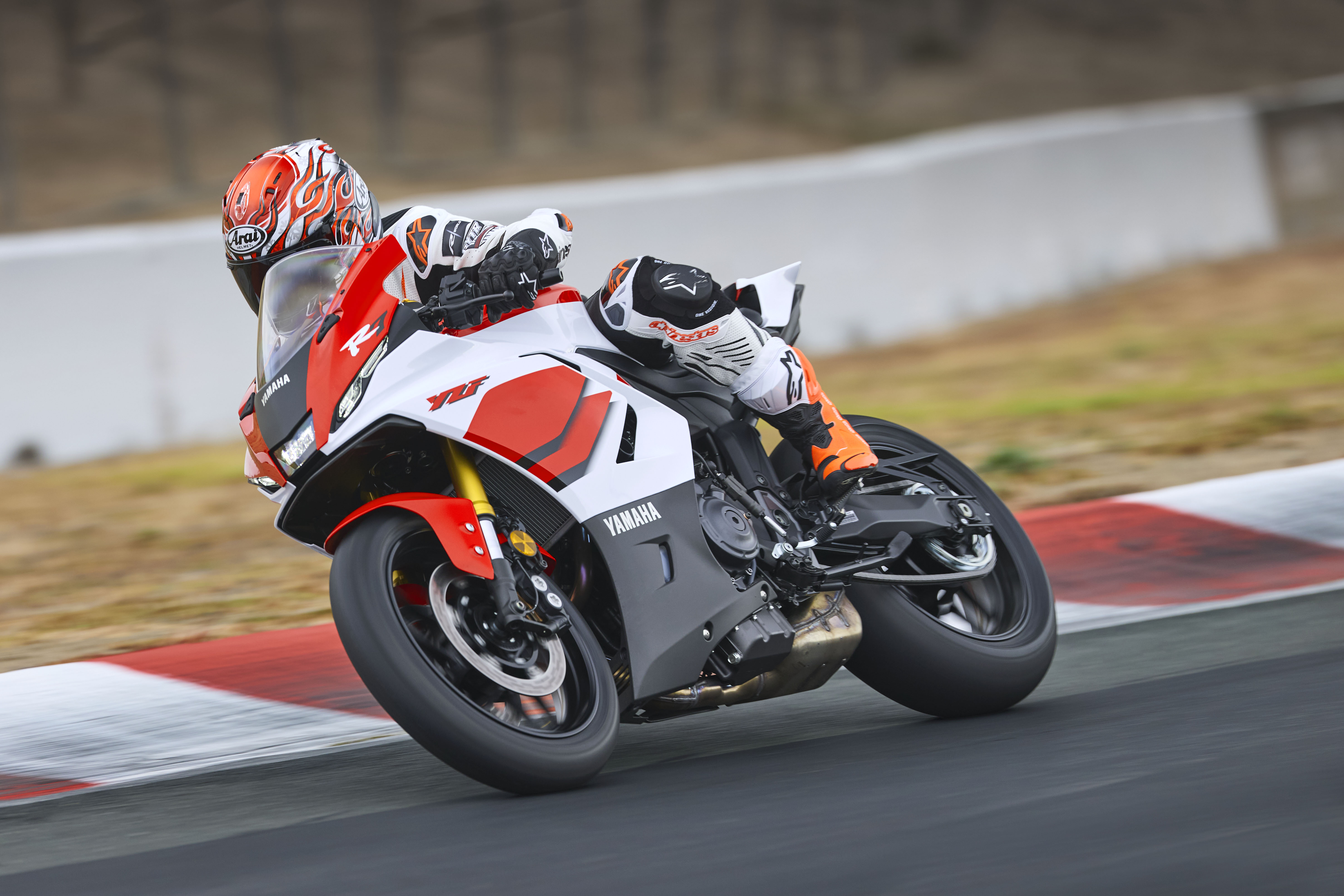 02 NEW YAMAHA R7