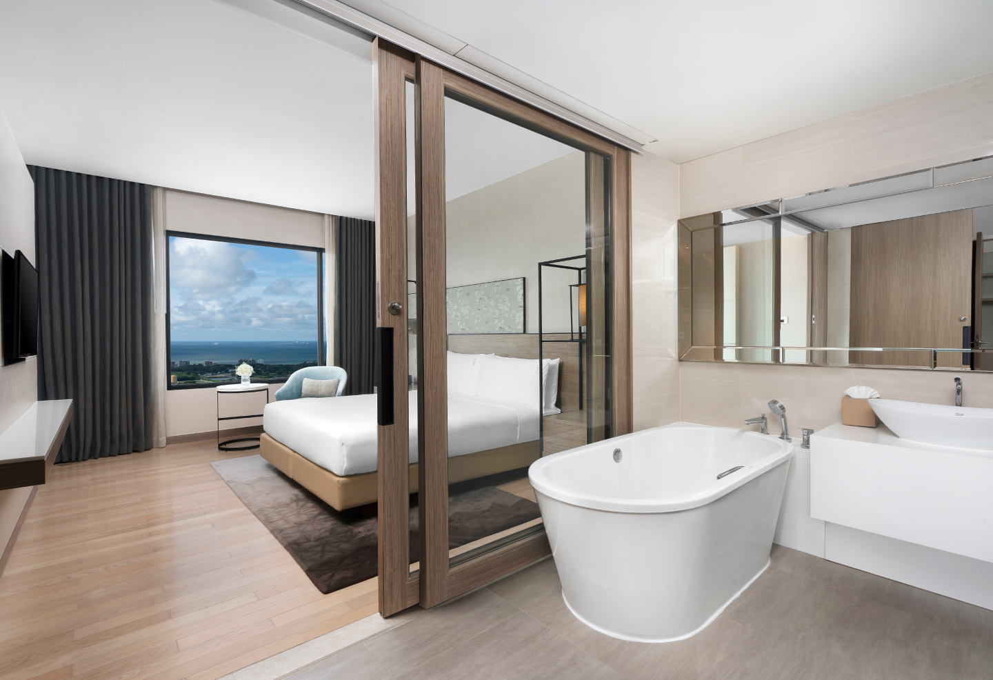One-Bedroom Suite at Holiday Inn & Suites Rayong City Centre
