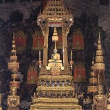 113-Emerald_Buddha_taken_from_the_outside