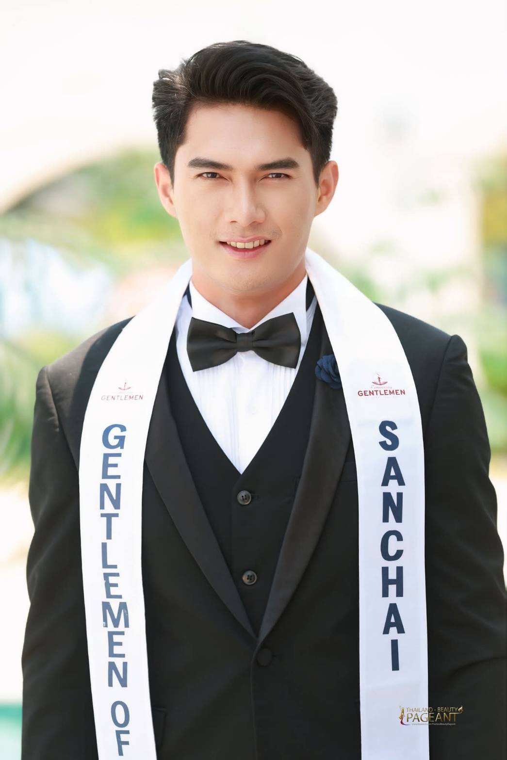 “โต้ง สันต์ชัย” ครูหนุ่มเมืองพญาแล หล่อครบเครื่อง ลุยเก็บตัว Gentlemen Academy  