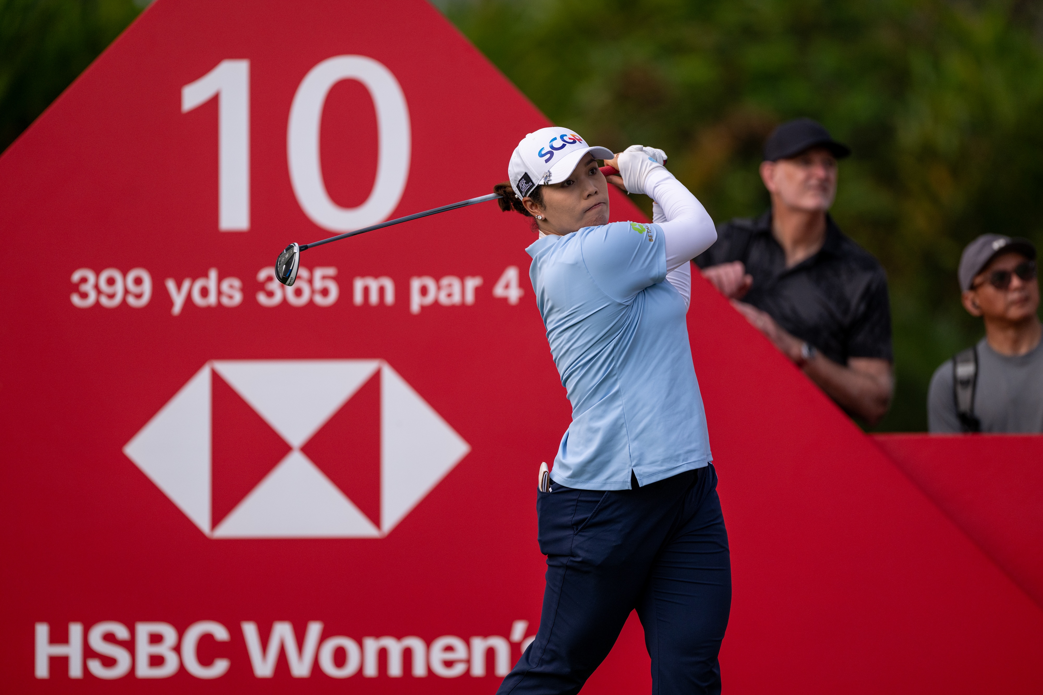 “เอรียา” ตามสามสโตรค เปิดศึก ”เอชเอสบีซี วีเมนส์ เวิลด์ แชมเปี้ยนชิพ” รอบแรก