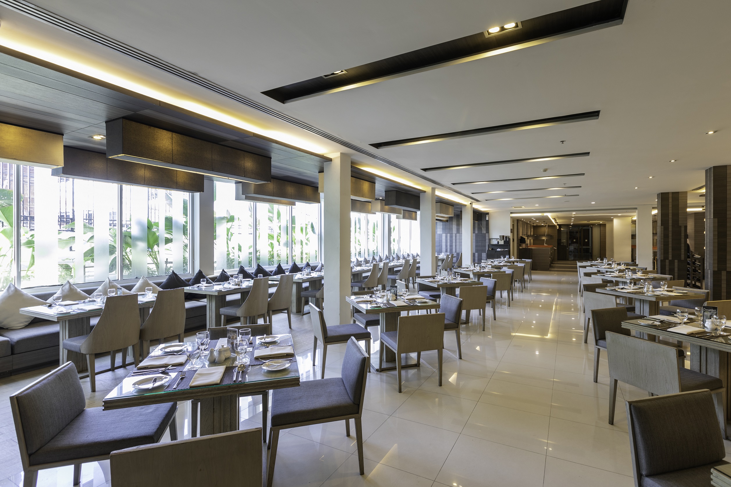 สายบุฟเฟ่ต์ห้ามพลาดSurf & Turf Buffet Dinner Seafoodก็เริ่ด!BBQ ก็อร่อย!25-26มิ.