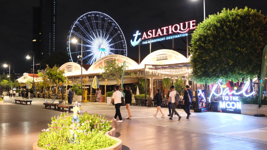 Amaze Me at Asiatique The River Front