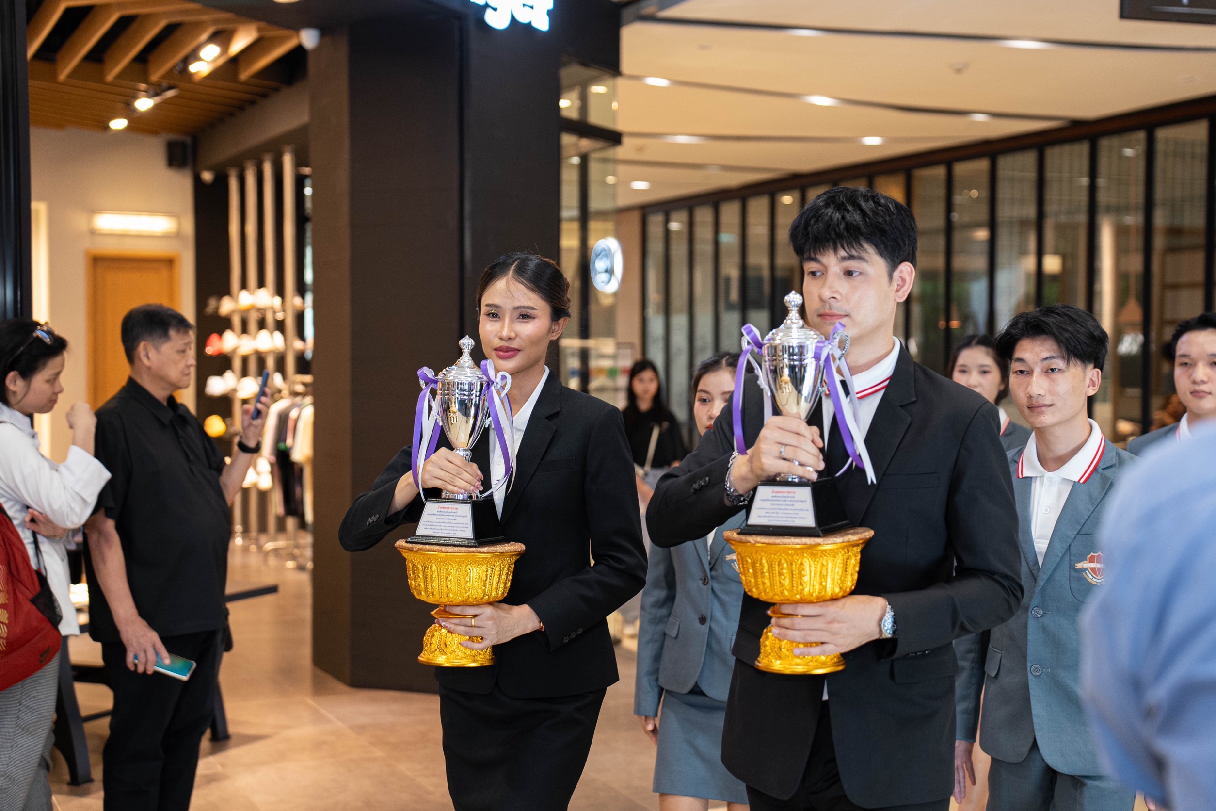 D7640532 1A7F 426F BBA9 E2BA9BC5749B