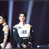 EH5A5070 (W)