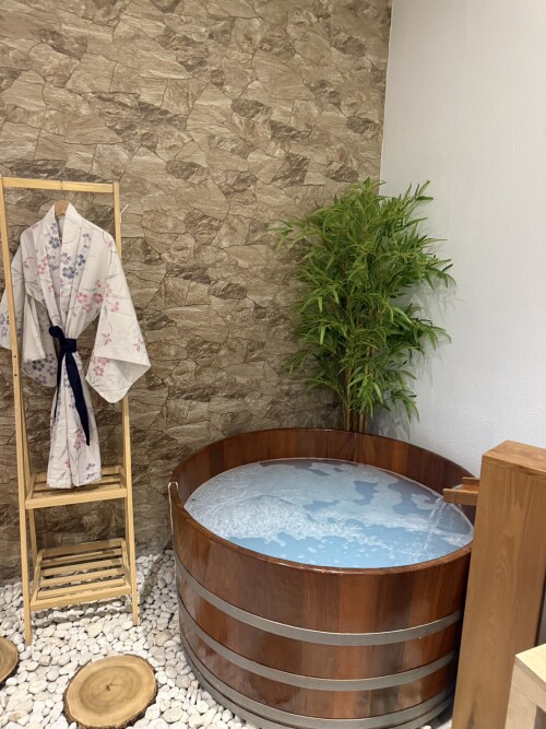 S 27885618" border="0