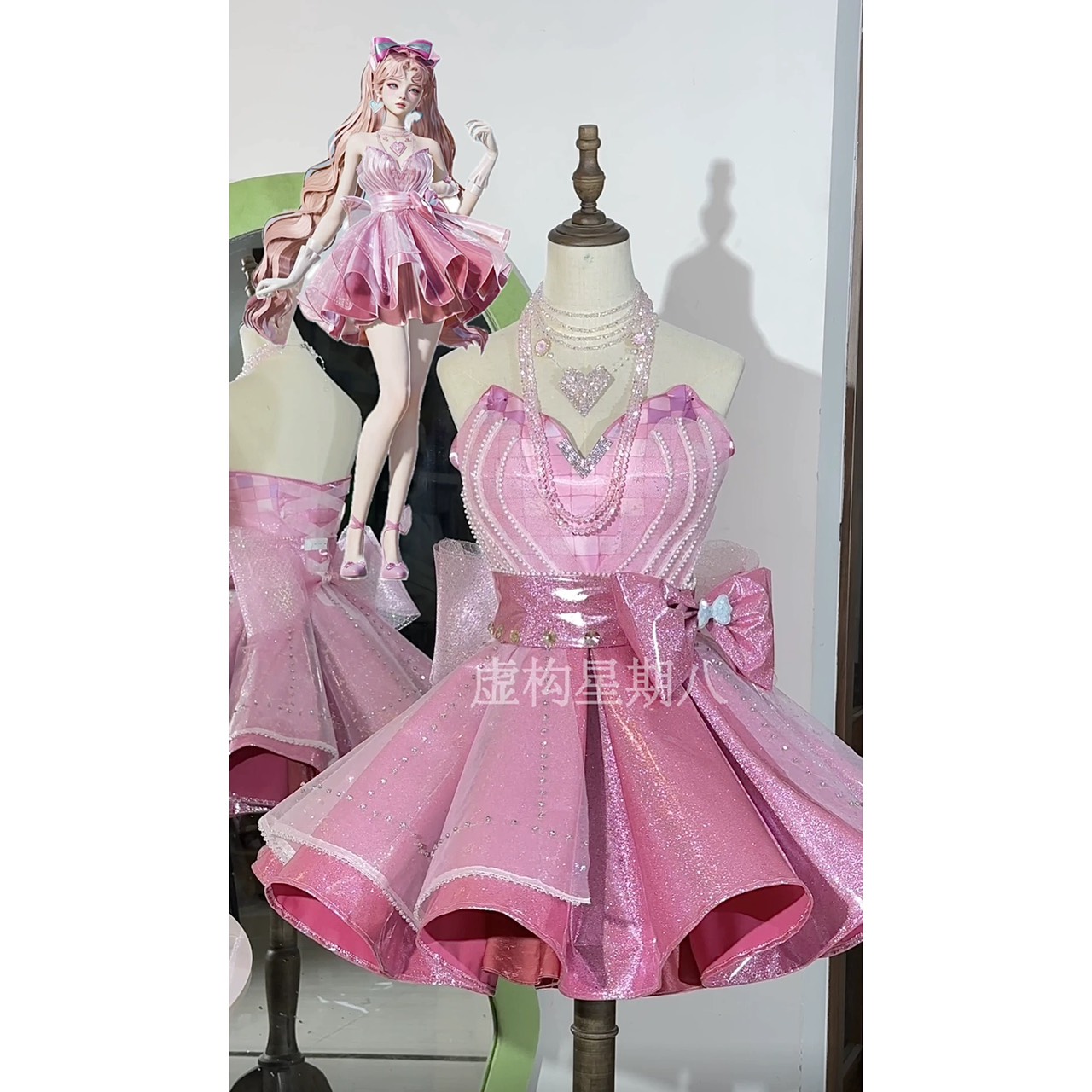 รูปภาพสินค้า 【สินค้าเปิดจอง】ชุดเดรสสั้นสีชมพู