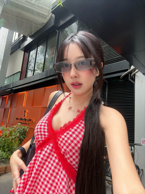 bec7d51c5aa851620b3235e7f24f8004.jpg
