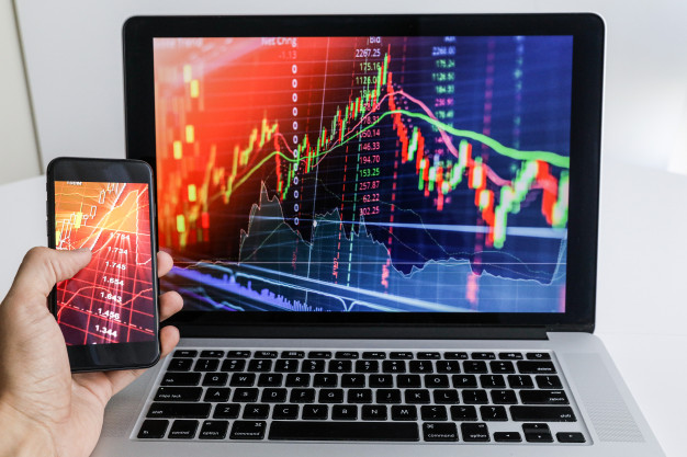 businessman background laptop phone 162998 180" border="0