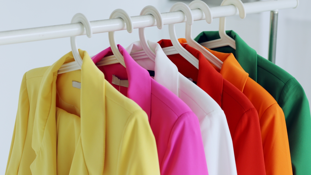 .พรุ่งนี้วันดี! สีเสื้อกาลกิณี ห้ามใส่ไม่มงคล 26 มี.ค. 69 (ความเชื่อส่วนบุคคล).