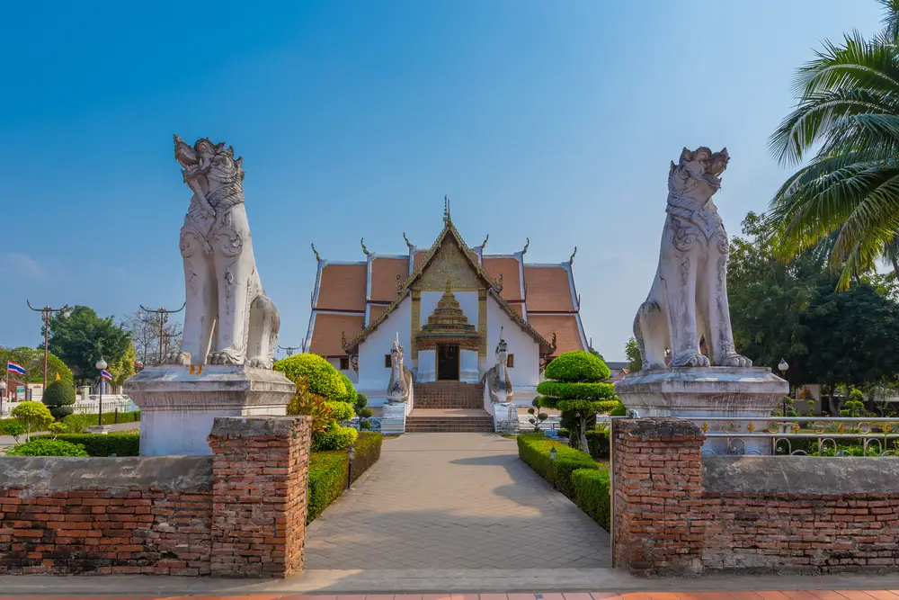 ที่พักใกล้วัดภูมินทร์