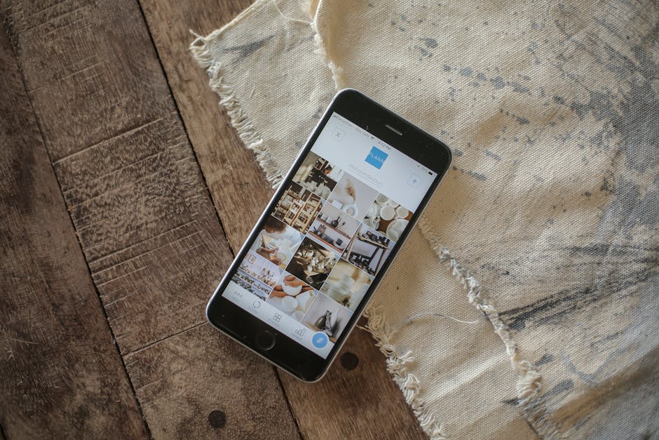 จิตวิทยาเบื้องหลังพฤติกรรมคนเล่นโซเชียล (FOMO, การแชร์แบบหยุดไม่ได้)