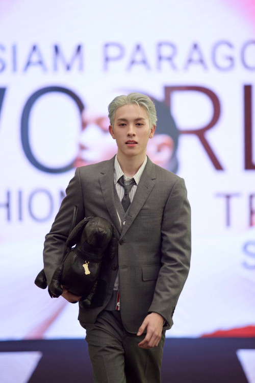 ----THOM-BROWNE.jpg