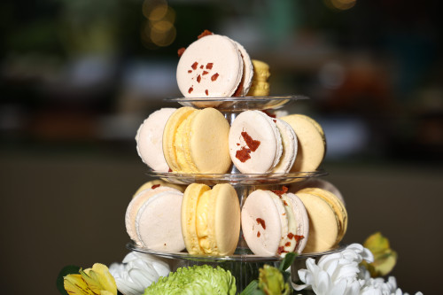 11.-Bacon-honey-_-Passionfruit-Macaron_0.jpg