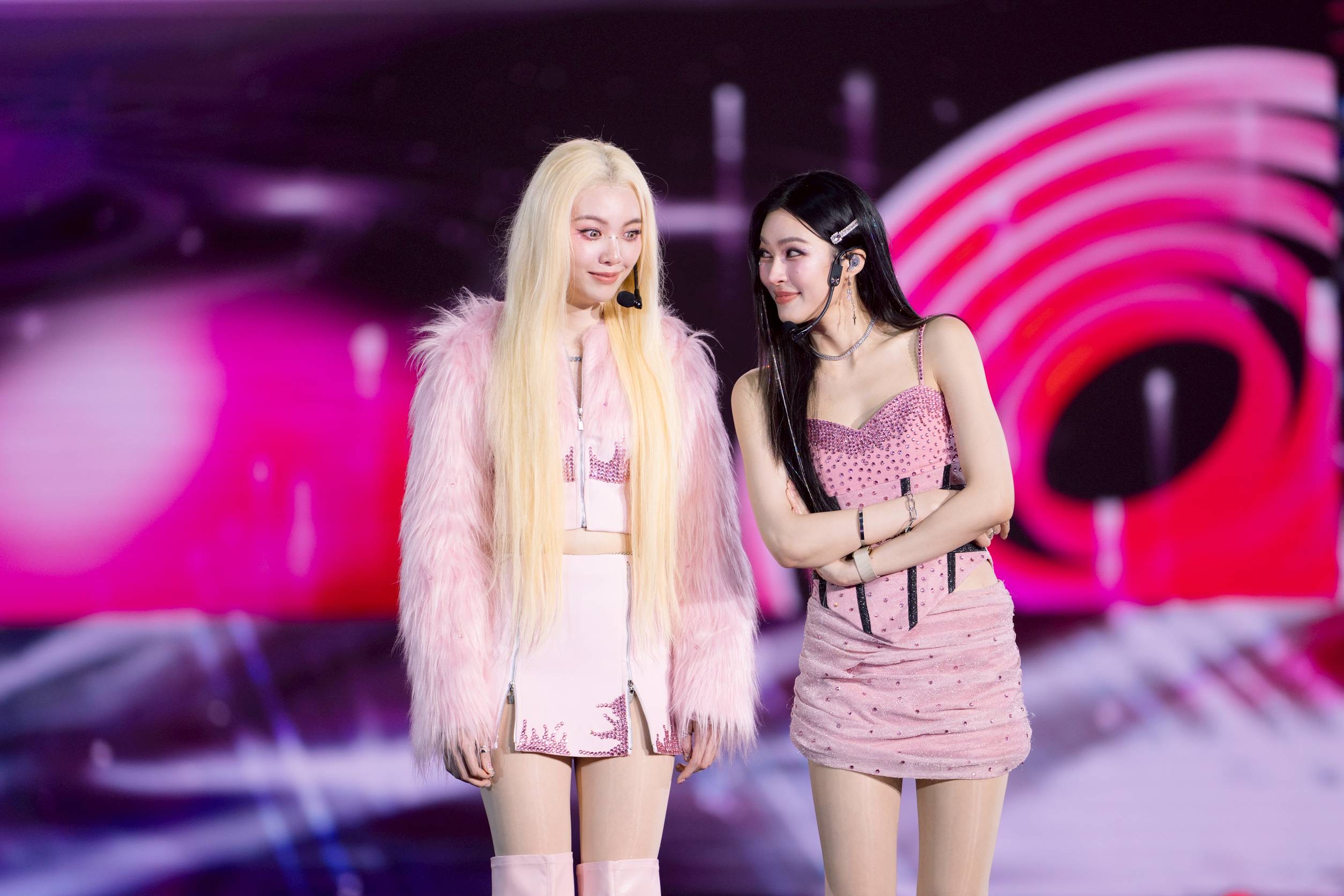 11115AAB 57EC 4D39 BCD2 6D976688442D