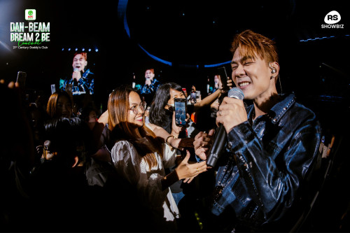 16-DAN-BEAM-DREAM-2-BE-CONCERT07532612bee01d51.jpg