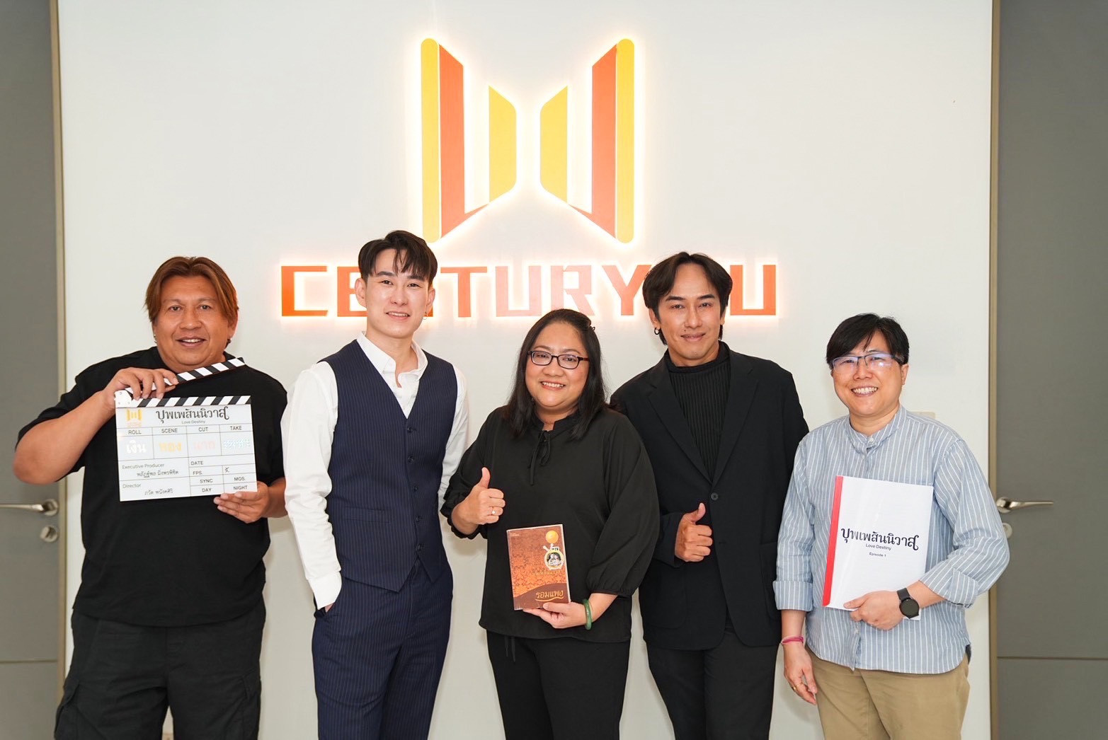 เฉลยแรงมาก "บุพเพสันนิวาส" รีเมค เป็น Boys’ Love - ซีรีส์วาย CENTURY UU THAILAND