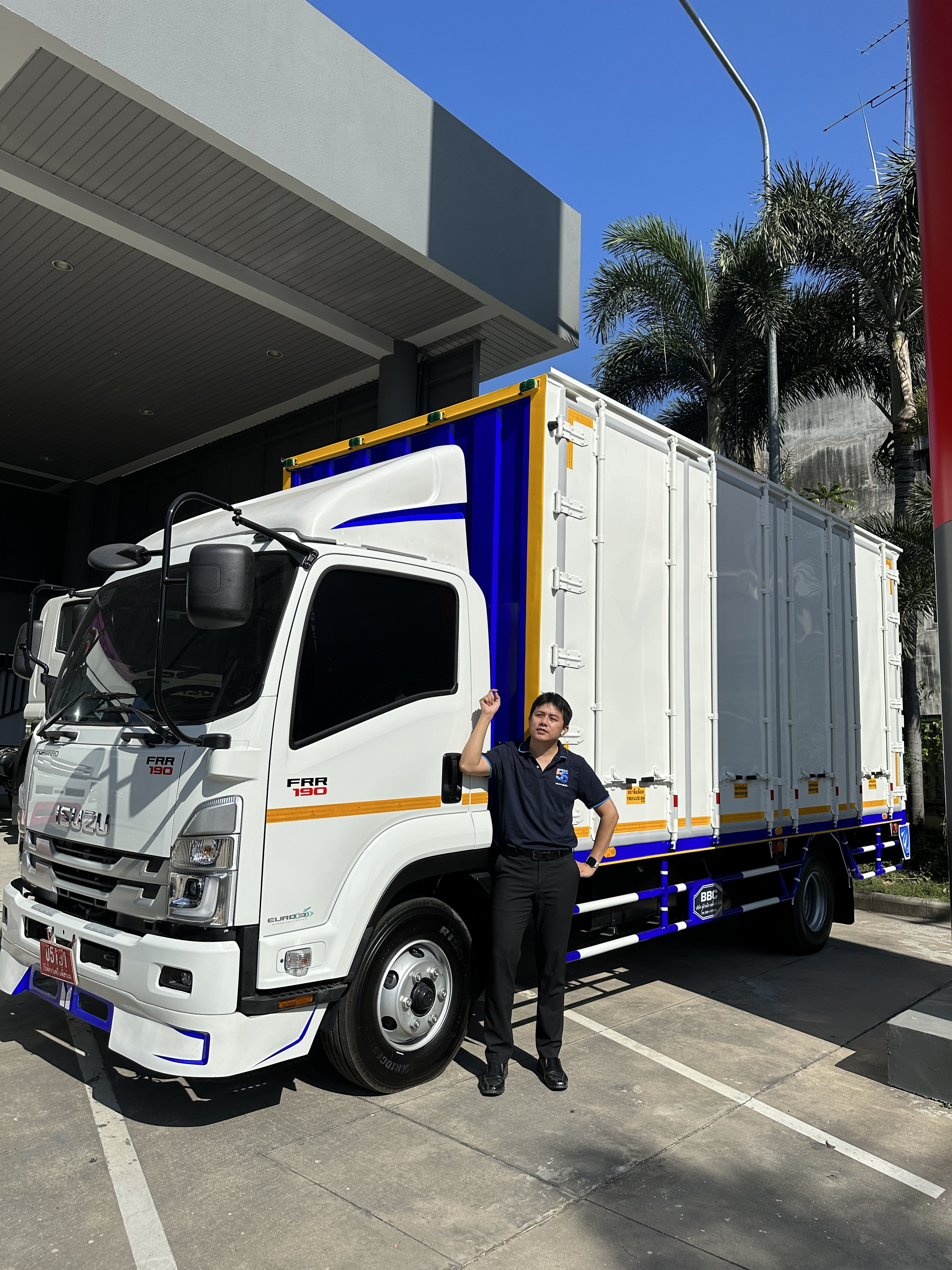 รถบรรทุก isuzu ต่อตัวถังดัมพ์