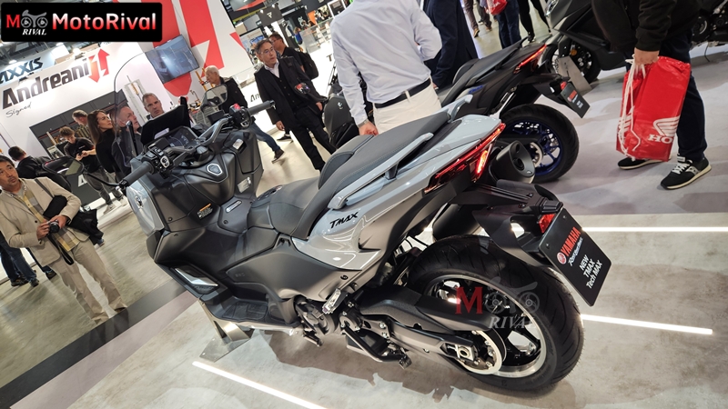 2025 yamaha tmax560 008
