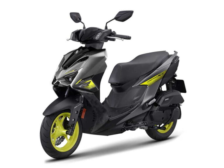 3 promo CYGNUS xr yellow 768x577