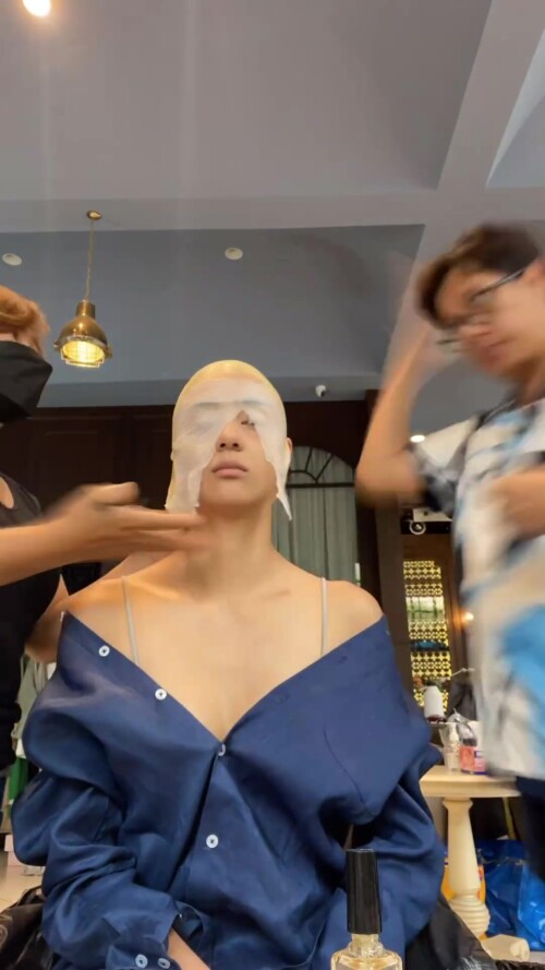 3374950423705447308 000004