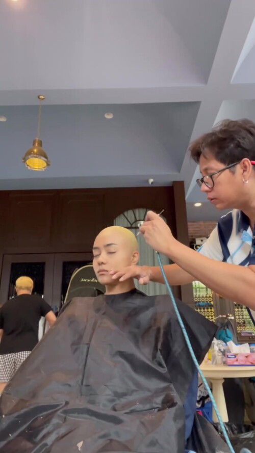 3374950423705447308 000009