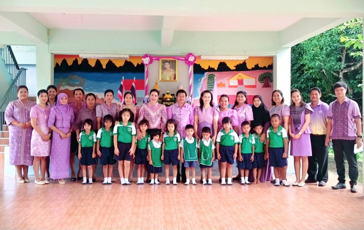 [Image of ภาพกิจกรรมเฉลิมพระเกียรติ 8]