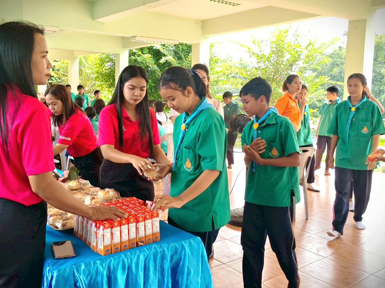 [ภาพกิจกรรมโครงการวัยเรียน 27]