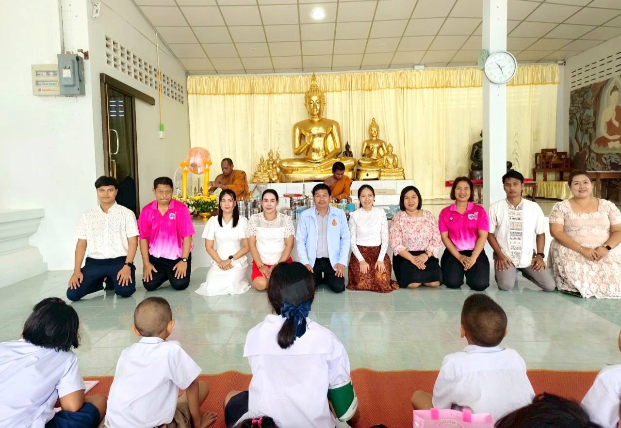 [ภาพกิจกรรมวันอาสาฬหบูชาและวันเข้าพรรษา 12]