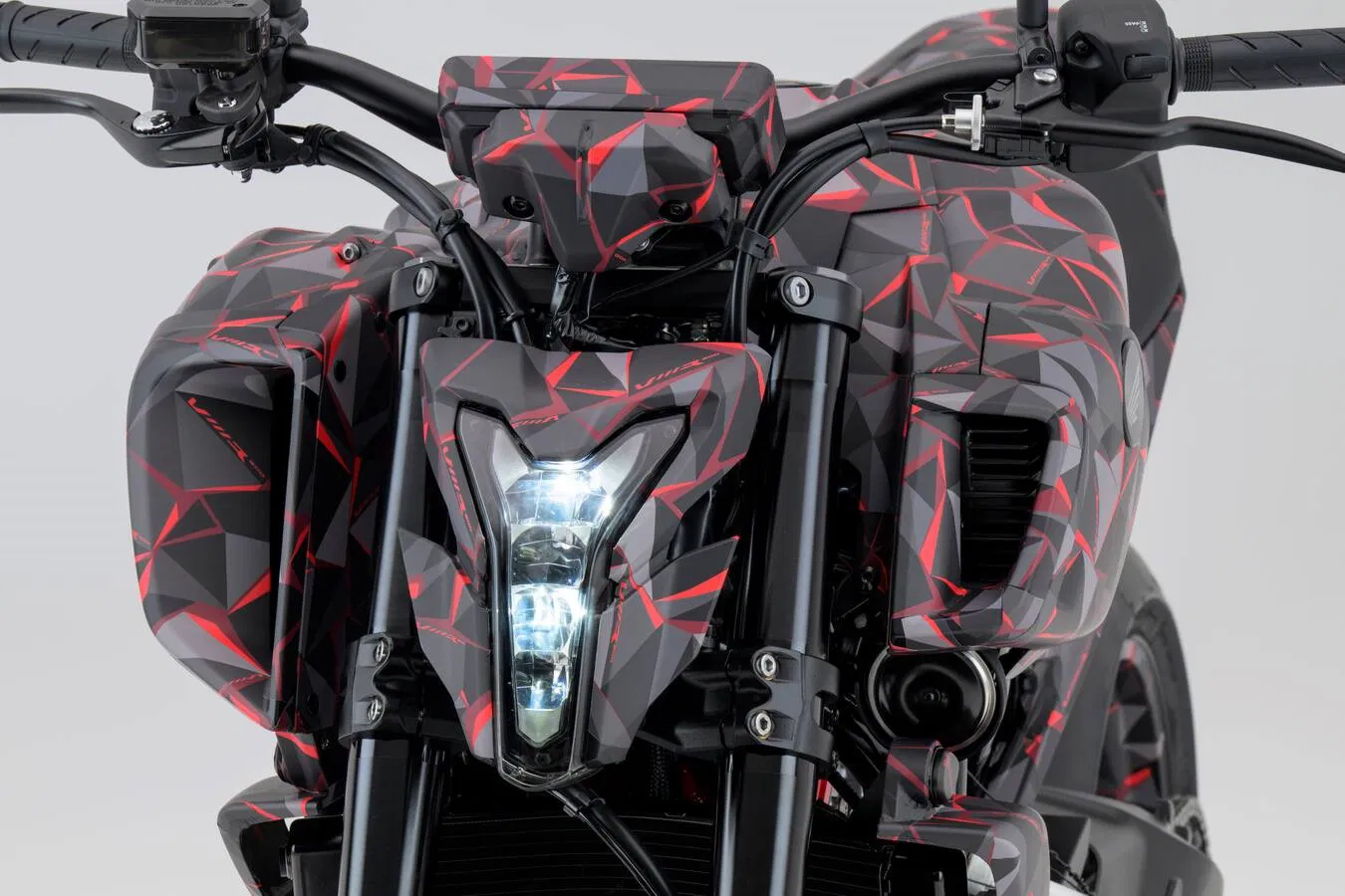 556493 honda unveils v3r 900 e compressor prototype powered by new v3 engine with