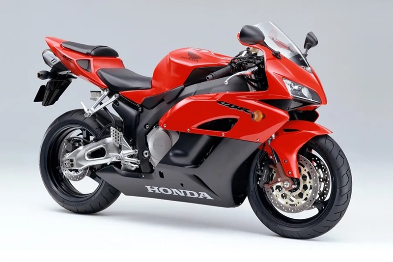 750 bike history 010