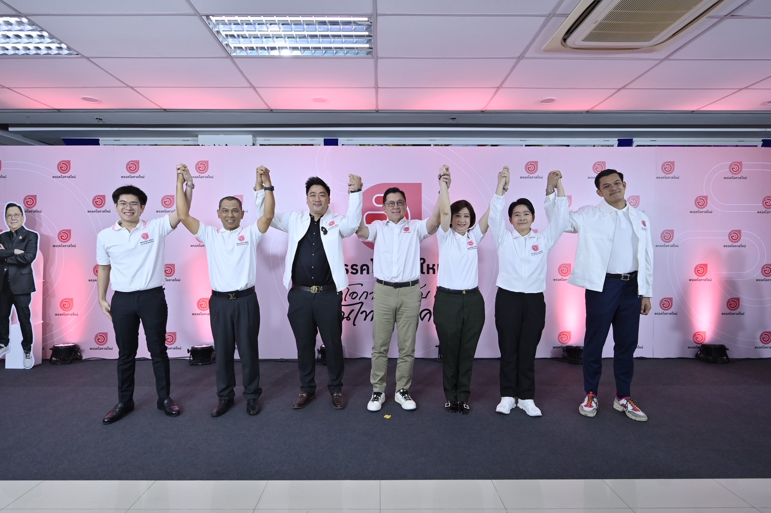 9550CBBA D7BC 4A2D 878A 6CBBC4D088CE