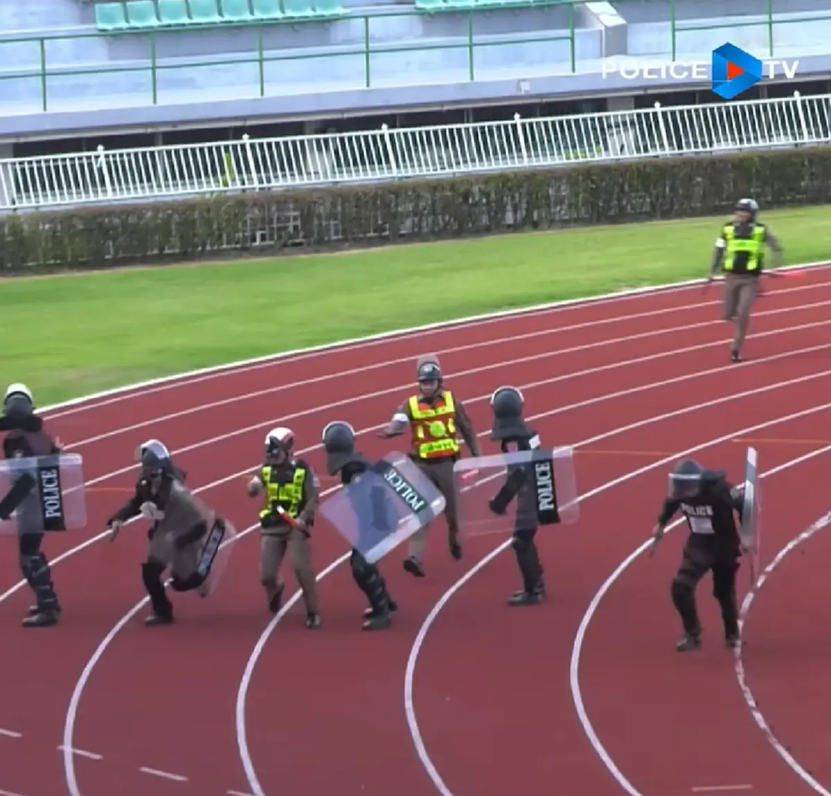 98MI0Yksw1dJ7U4eNBof