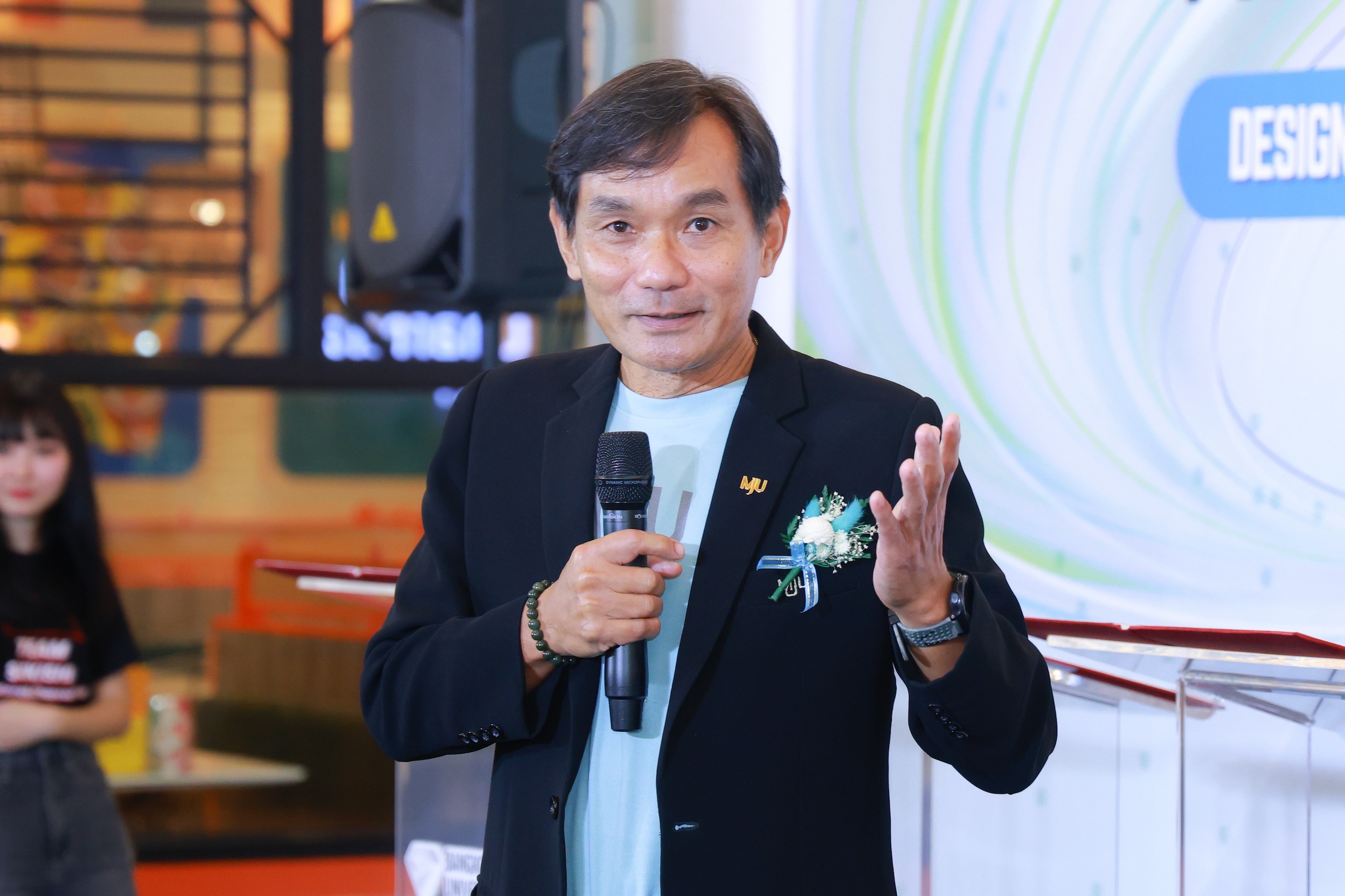 B7435B3A F539 4F13 B0D5 3695BD025EB3