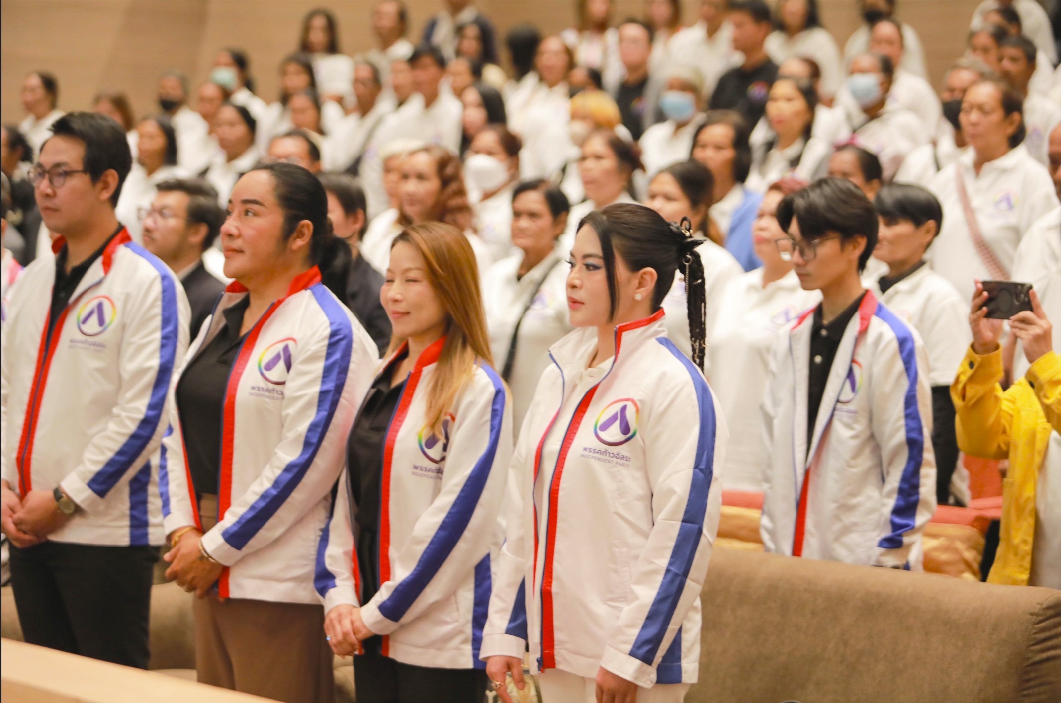 C4A23C54 AF5E 40CB 9E21 7F045FAEF173