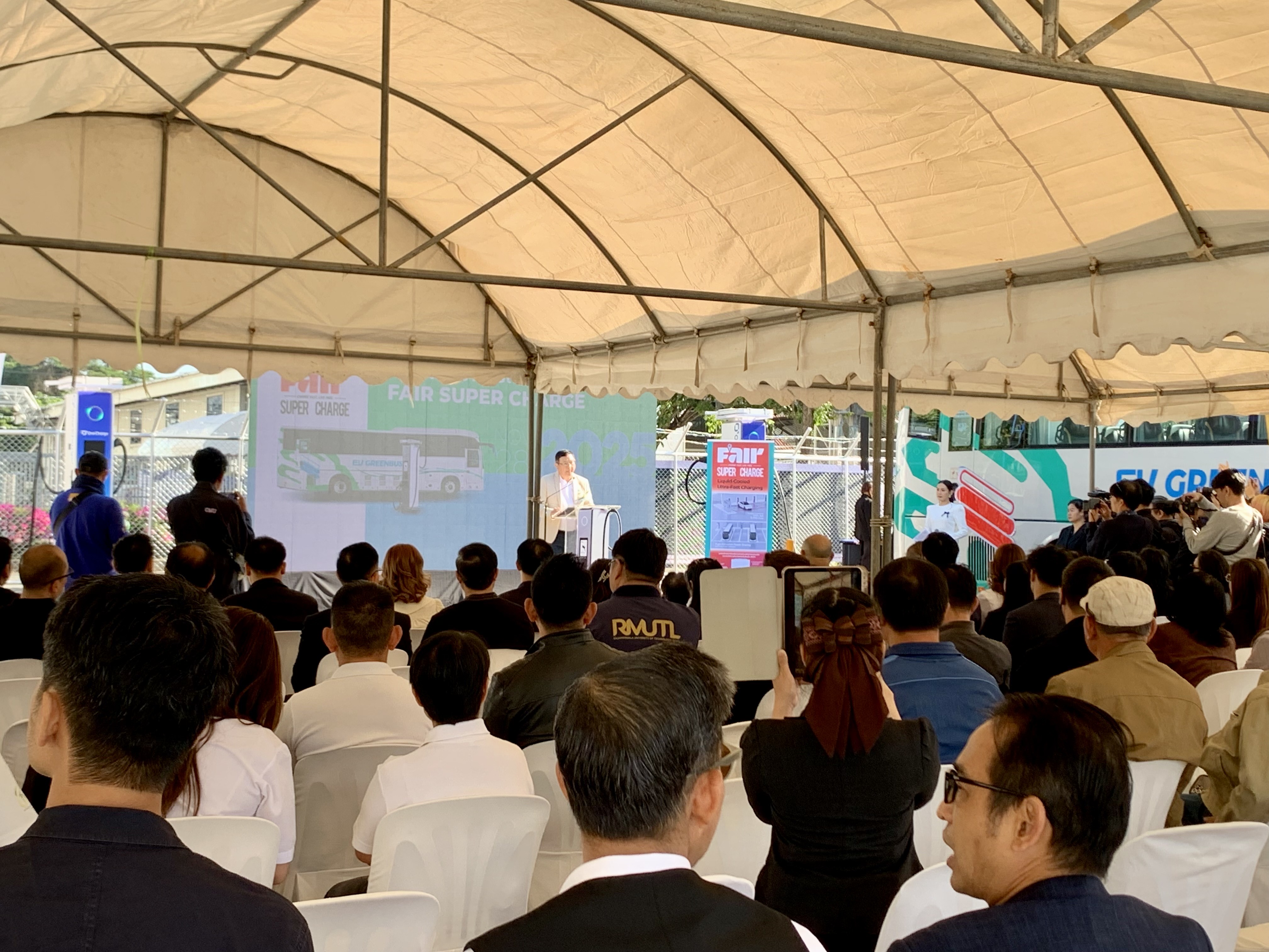 C6A2CD35 8B73 4898 BC1E 34BD6F5712DB