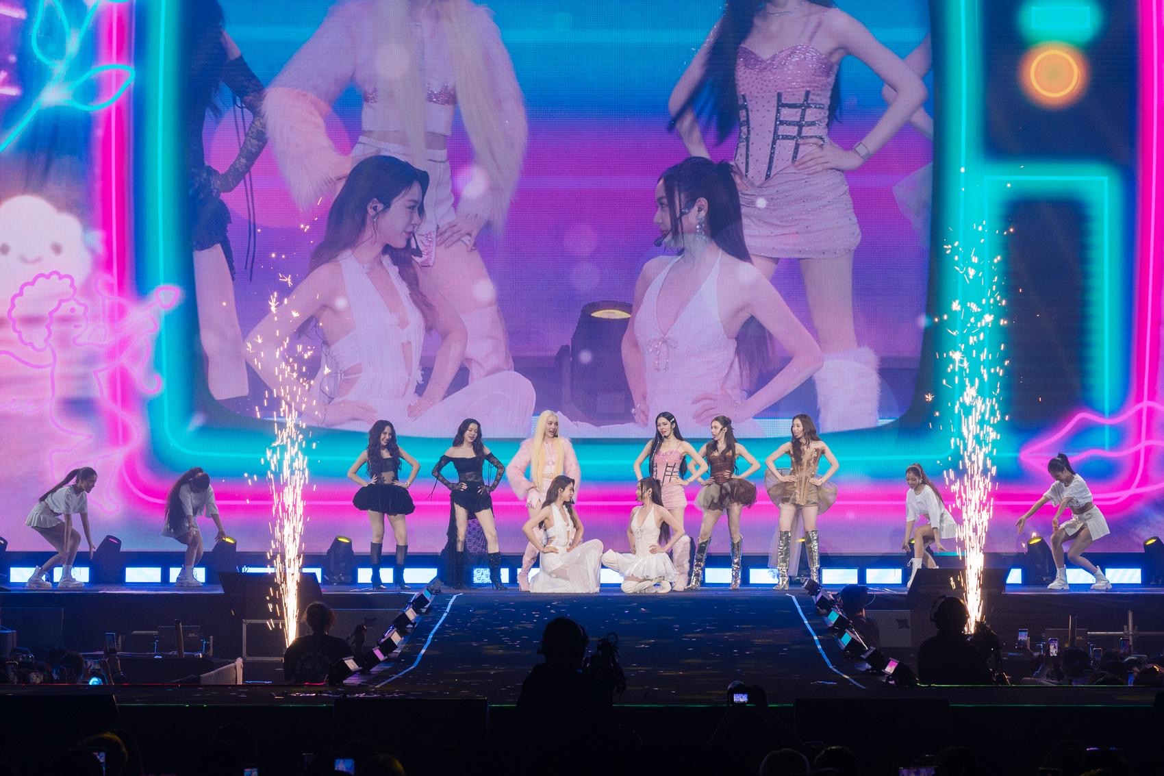 CBA7CA5E 84AC 4B3D B586 F8593D7CF2DE