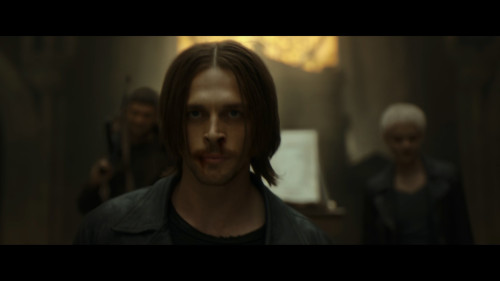 Dampyr.2022.1080p.NF.WEB-DL.DDP5.1.H264Argon-.mkv_snapshot_01.41.04.964.jpg