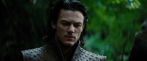 Dracula.Untold.2014.1080p.iT.WEB-DL.DDP5.1.H264Argon-.mkv_snapshot_00.02.58.232.jpg