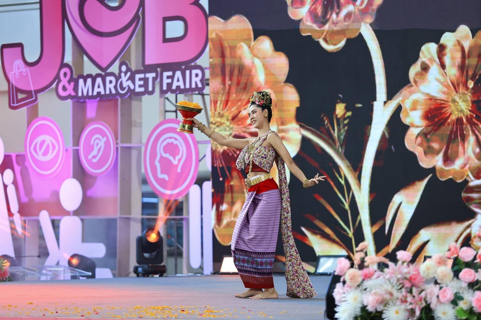 EDEA6DB2 A24B 4609 A4BE CC22EE954C57