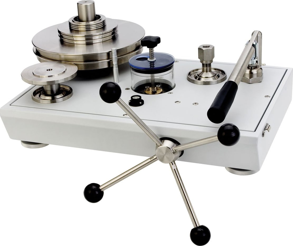 Fluke P3124-BAR Oil Deadweight Tester, 1 to 700bar