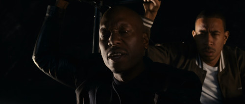 Fast..Furious.6.2160p.HDR.iT.WEB-DL.DDP5.1.H265Argon-.mkv_snapshot_01.41.34.818.jpg