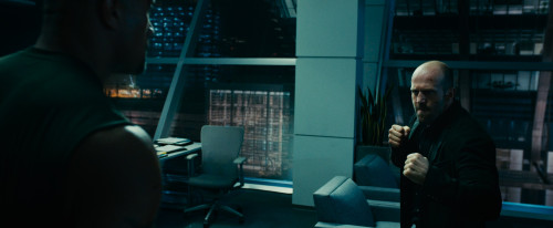 Furious.7.2015.2160p.HDR.iT.WEB-DL.DDP5.1.H265Argon-.mkv_snapshot_00.13.36.726.jpg