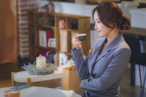 Img_-Her-Private-Life-3.jpeg