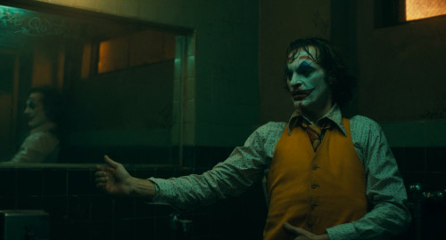 Joker.2019.1080p.MAX.WEB-DL.DDP5.1.H264Argon-.mkv_snapshot_00.35.44.037.jpg