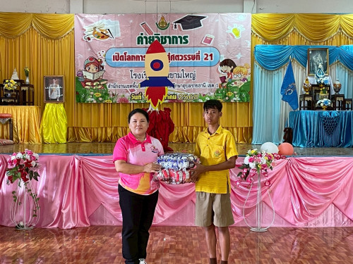 LINE_ALBUM_-68_250901_4.jpg