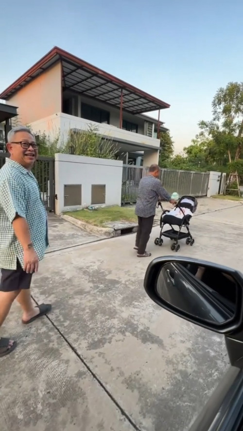 LINE ALBUM 4122024 241204 7