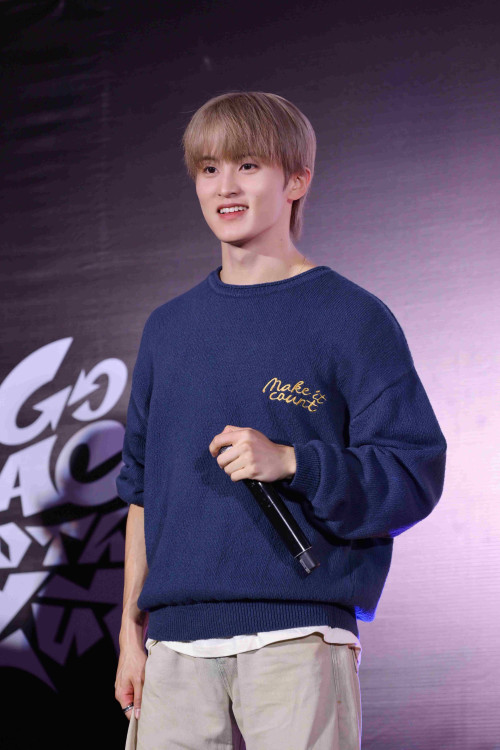 MARK--2--Shopee-x-NCT-DREAM-_Go-Back-To-The-Future_-FANSIGN--FAN-EVENT-2.jpg