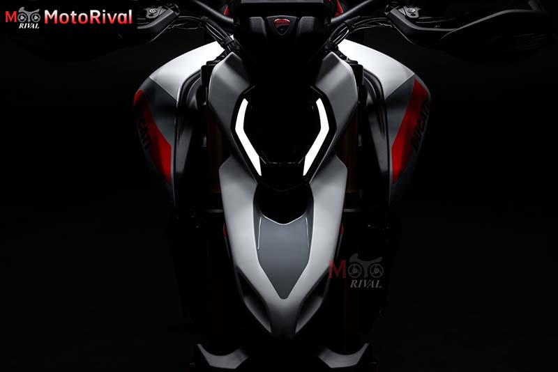 MY26 HYPERMOTARD V2S DETAILS 4 UC874001 Preview copy