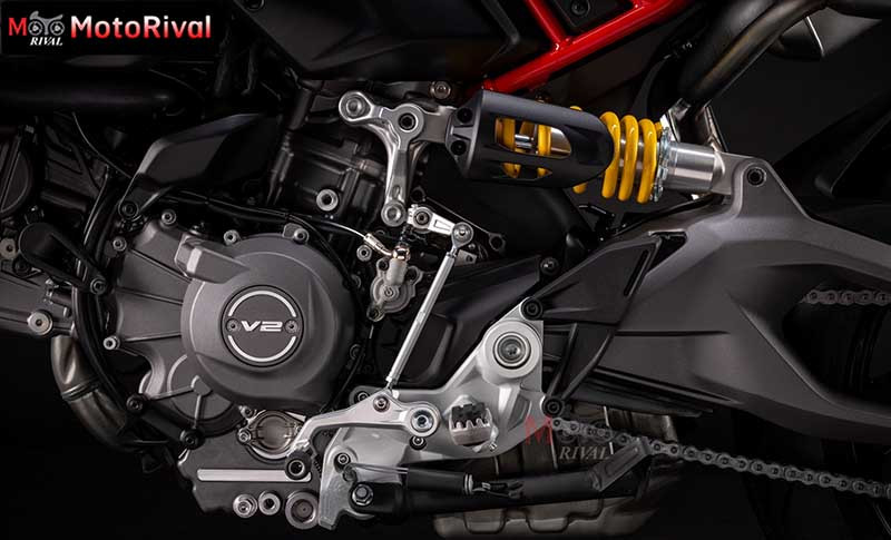 MY26 HYPERMOTARD V2 DETAILS 10 UC873931 Preview copy